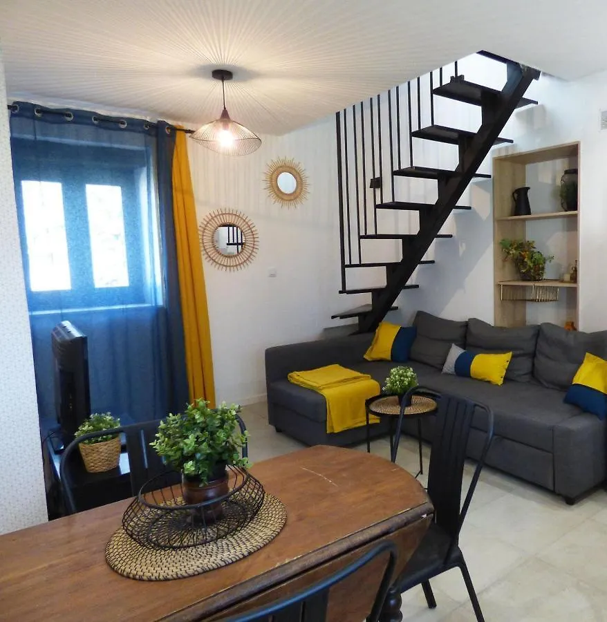 Bed and Breakfast La tourelle 82 à Saint-Antonin 0*,