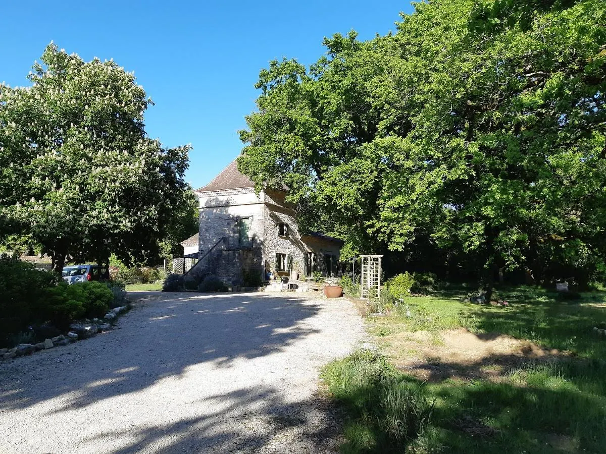 Bed and Breakfast La tourelle 82 à Saint-Antonin 0*,  France