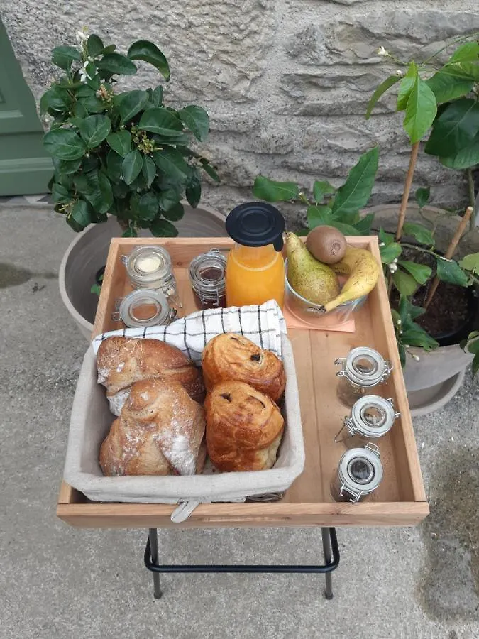 Couette-café Bed and Breakfast La tourelle 82 à Saint-Antonin France